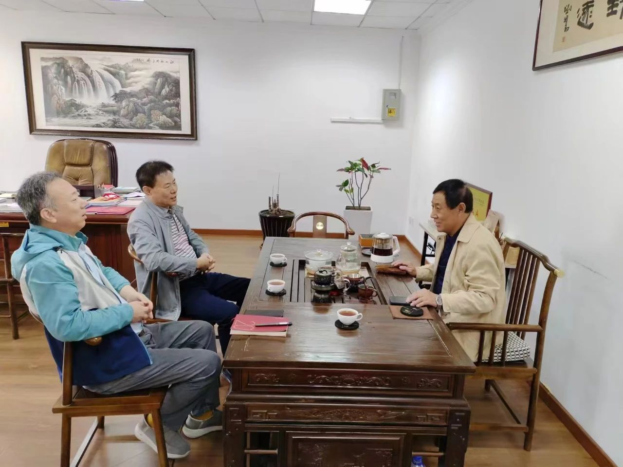 1728961963511167.jpg 1728961963511167.jpg